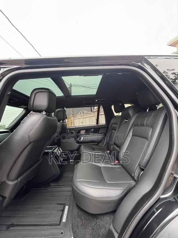 Land Rover Range Rover Vogue 2019 Black