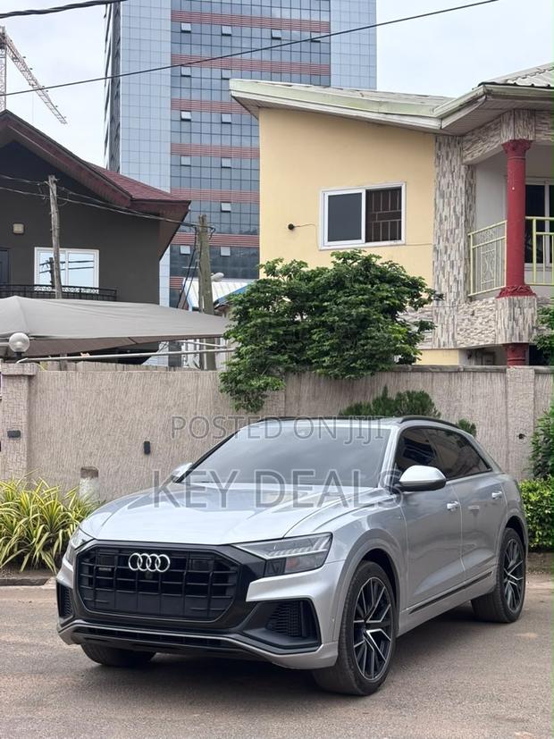 Audi Q8 2021 Silver