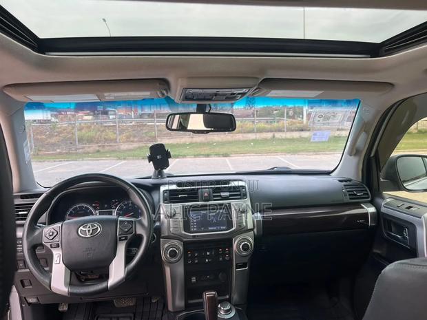 Toyota 4-Runner 2019 Silver