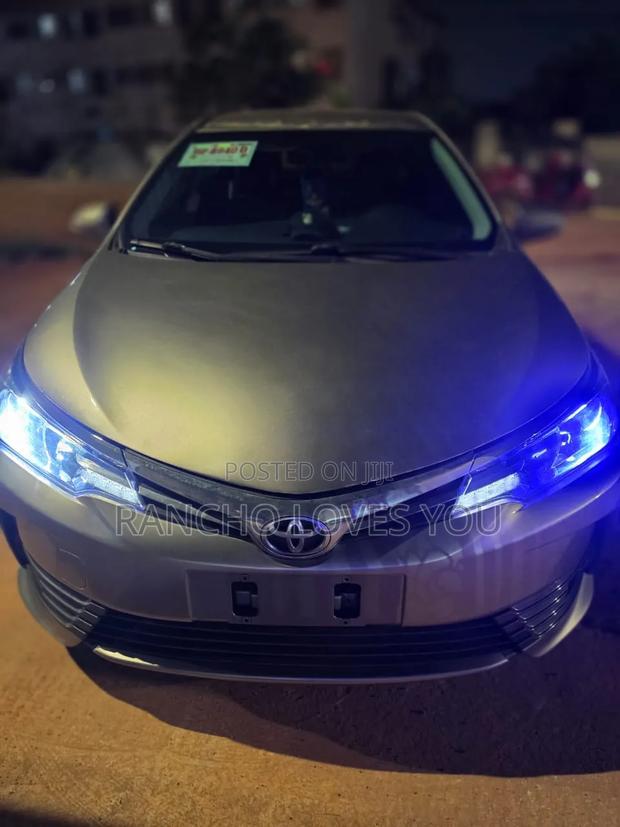 Toyota Corolla 2018 Ivory