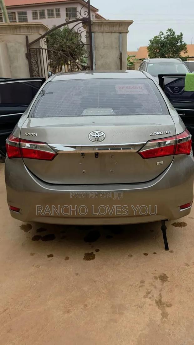 Toyota Corolla 2018 Ivory