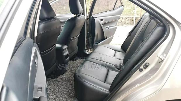 Toyota Corolla 2018 Ivory