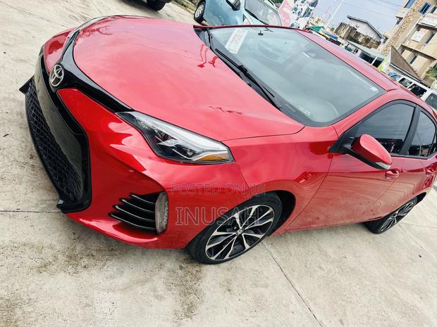 Toyota Corolla SE (1.8L 4cyl 2A) 2018 Red