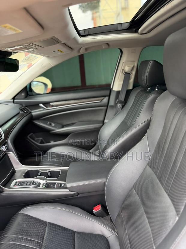 Honda Accord Touring 2.0T 2020 White