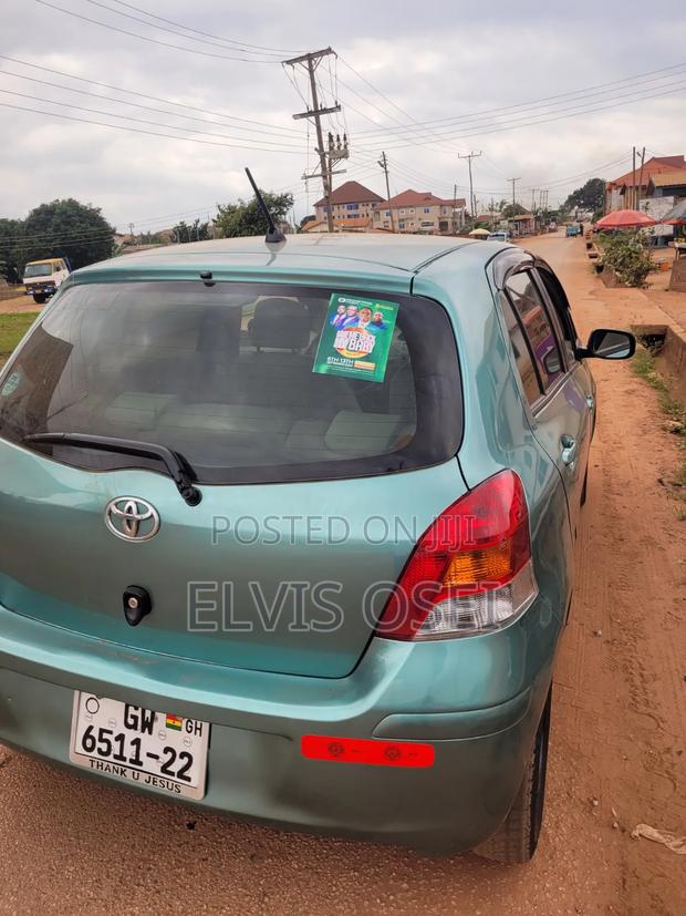 Toyota Vitz 2010
