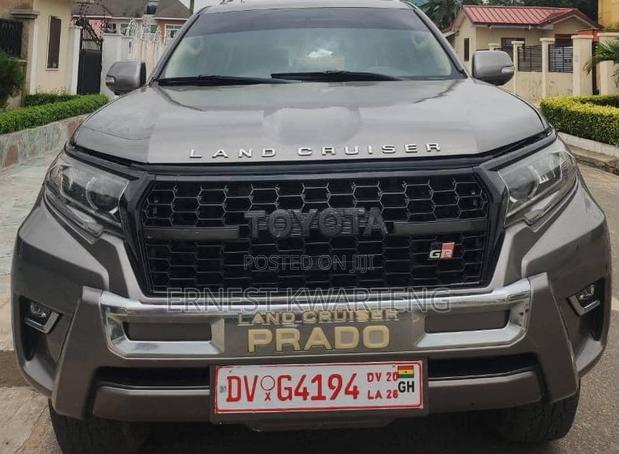 Toyota Land Cruiser Prado 2015 Gray