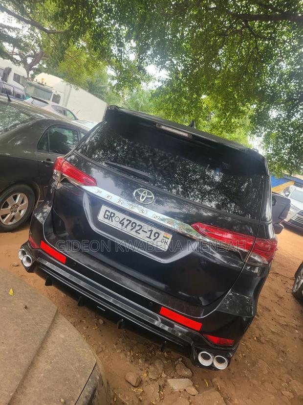 Toyota Fortuner 2018 Black
