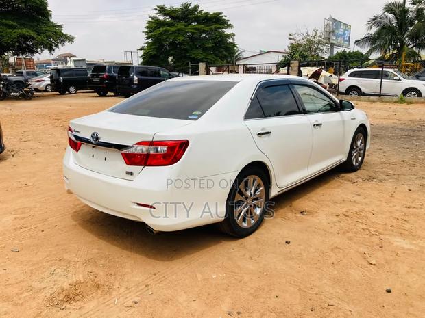 Toyota Camry L 4dr Sedan (2.5L 4cyl 6A) 2013 White