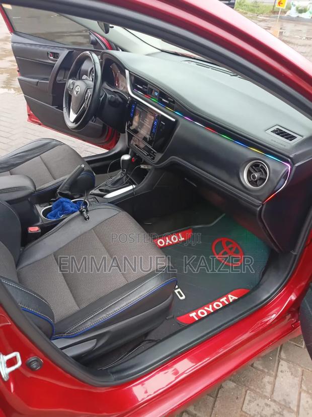 Toyota Corolla 2017 Red