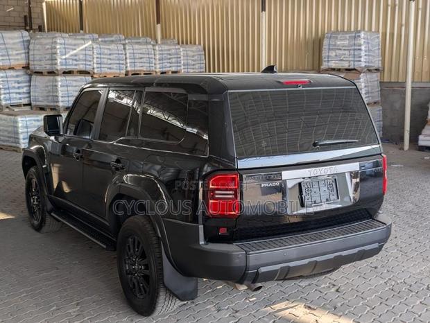 New Toyota Land Cruiser Prado 2.7 2024 Black