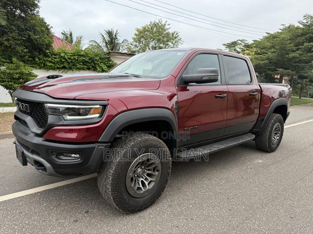 RAM Promaster 2500 2024 Red
