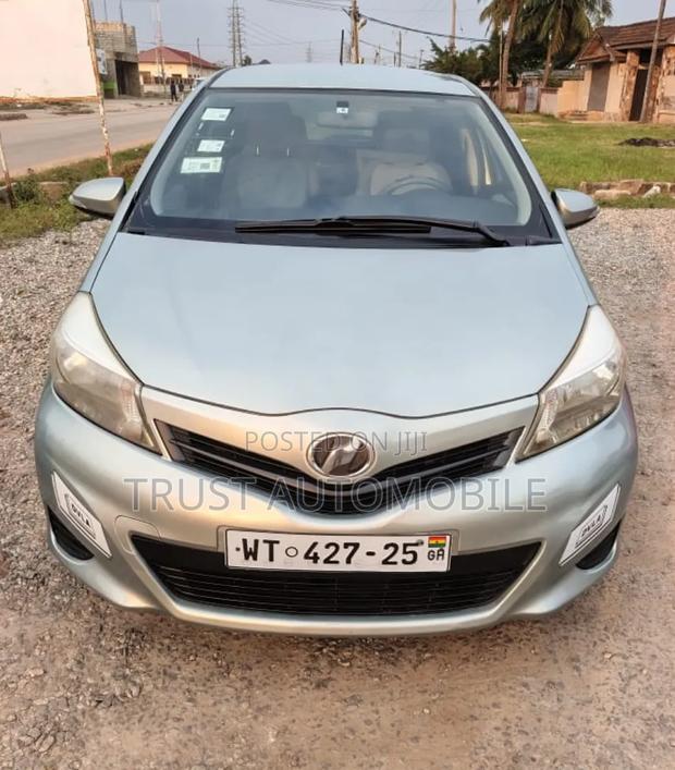 Toyota Vitz 2013 Green