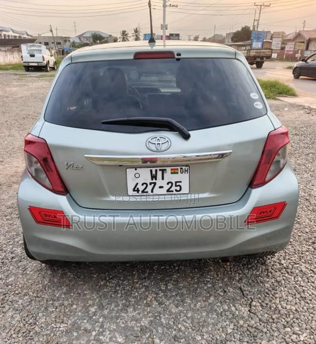 Toyota Vitz 2013 Green