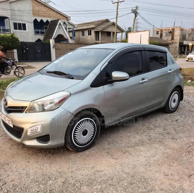 Toyota Vitz 2013 Green