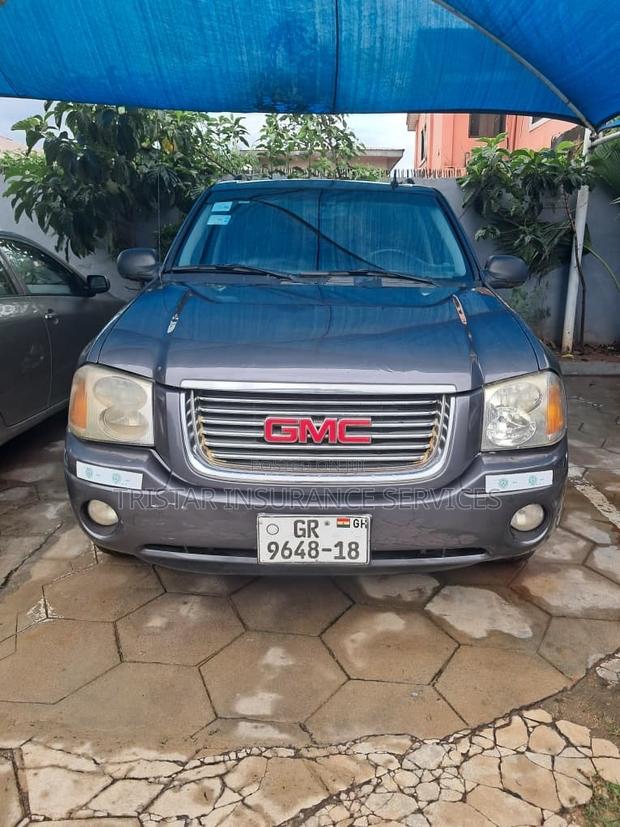GMC Envoy Denali 4x4 2007 Gray
