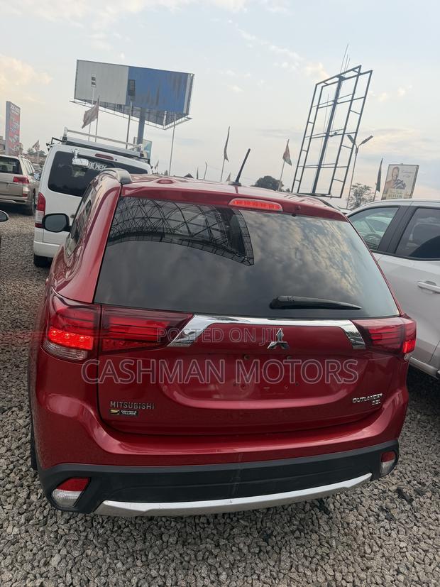 Mitsubishi Outlander SEL FWD 2016 Red