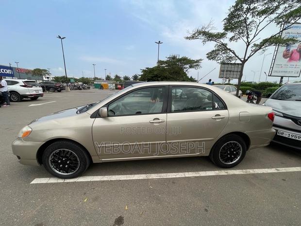 Toyota Corolla LE 2007 Gold