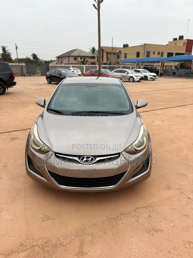 Hyundai Elantra 2015 Silver