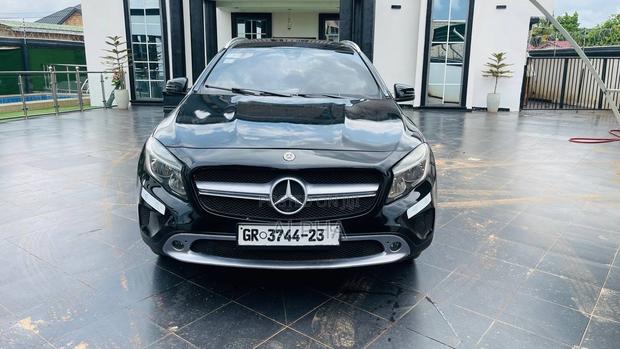Mercedes-Benz GLA 250 2016 Black
