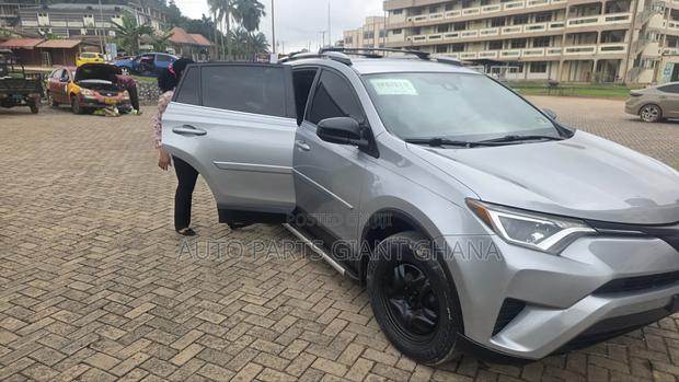 Toyota RAV4 2017 Silver
