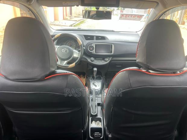 Toyota Vitz 1.5 FWD 5dr 2013 Silver