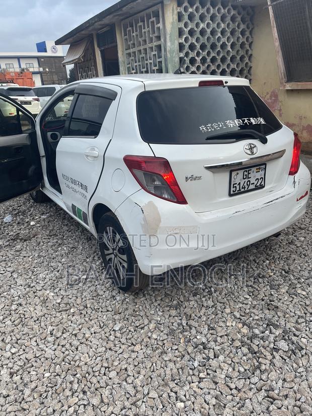 Toyota Vitz 2012 White
