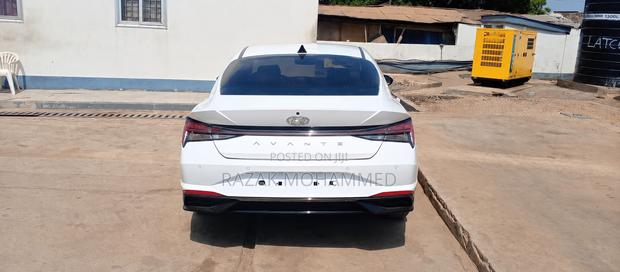 Hyundai Avante 2021 White