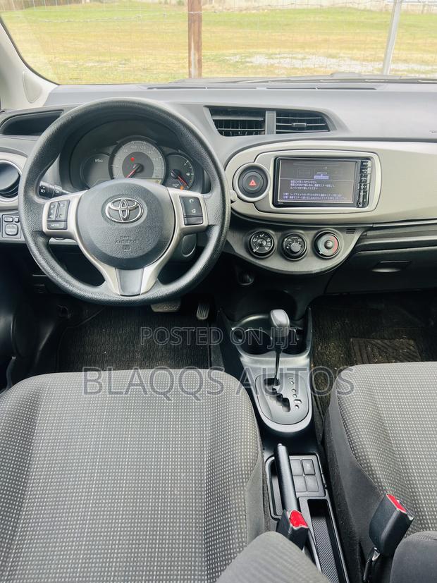 Toyota Vitz 2013 Blue