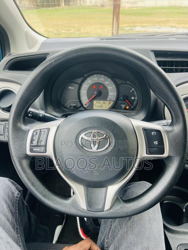 Toyota Vitz 2013 Blue