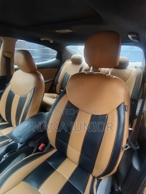 Hyundai Elantra 2016 Red