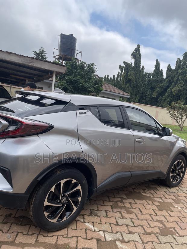 Toyota C-HR 2020 Gray