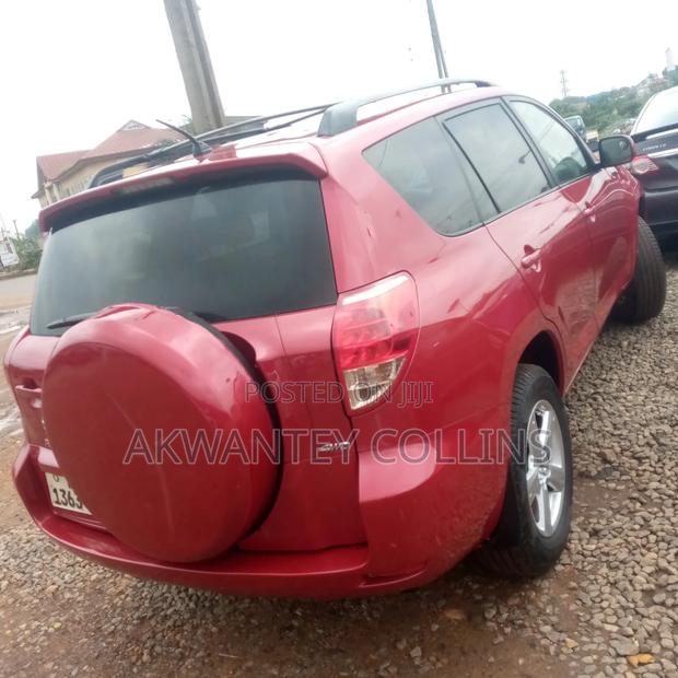 Toyota RAV4 2010 Red