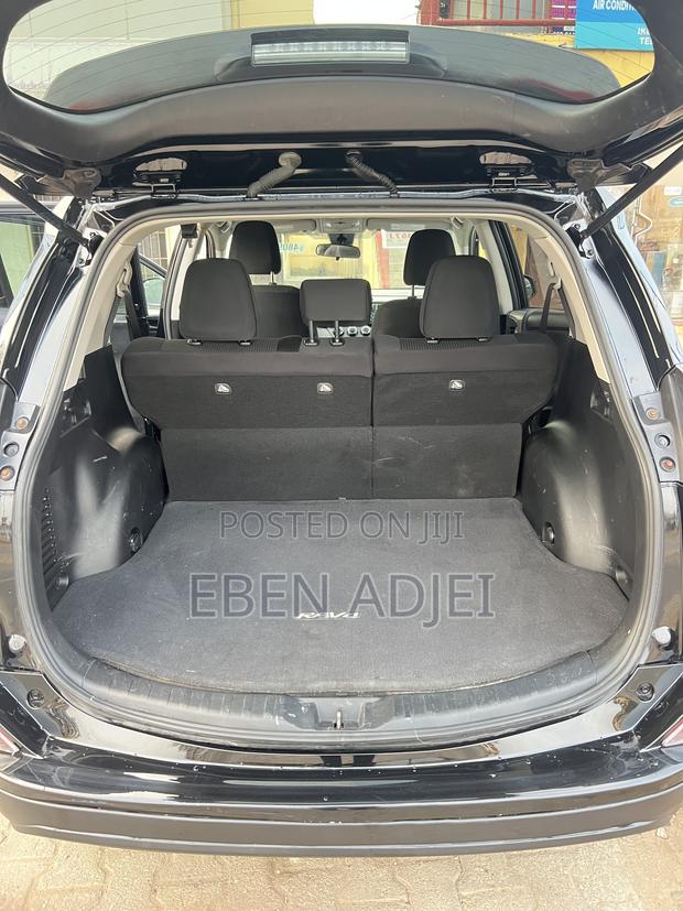 Toyota RAV4 LE AWD (2.5L 4cyl 6A) 2017 Black