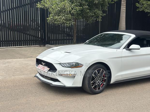 Ford Mustang EcoBoost Premium 2021 White