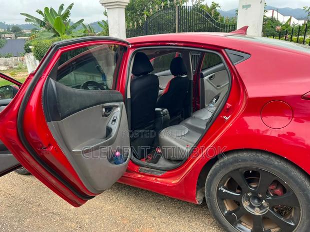 Hyundai Elantra 2013 Red