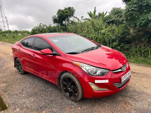 Hyundai Elantra 2013 Red