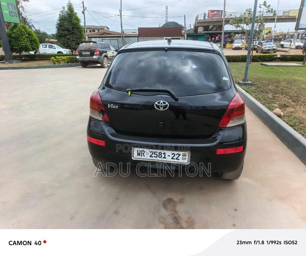 Toyota Vitz 2010 Black