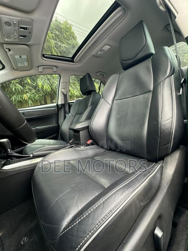 Toyota Corolla S Premium 4dr Sedan (1.8L 4cyl CVT) 2016 Silver