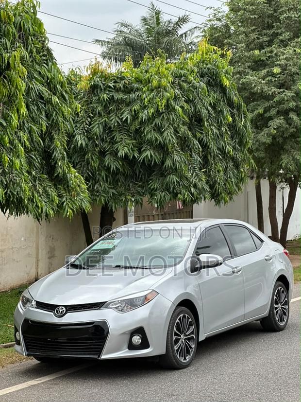 Toyota Corolla S Premium 4dr Sedan (1.8L 4cyl CVT) 2016 Silver