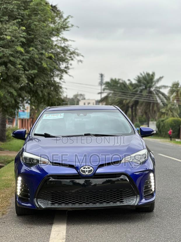 Toyota Corolla SE Special Edition 4dr Sedan (1.8L 4cyl CVT) 2017 Blue