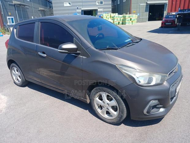 Chevrolet Spark 2016 Gray