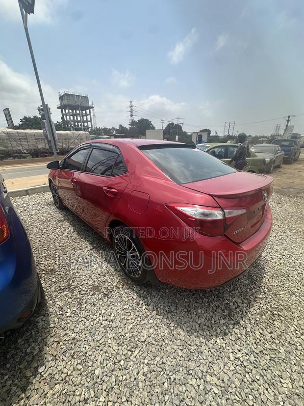 Toyota Corolla S 4dr Sedan (1.8L 4cyl CVT) 2015 Red