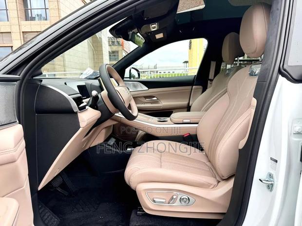 XPeng G9 2025 White
