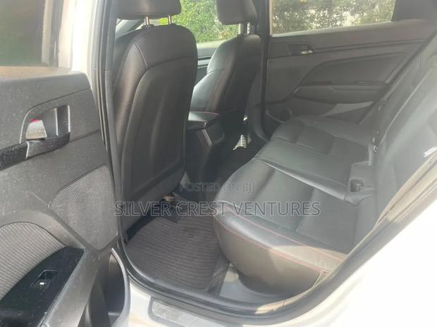 Hyundai Elantra 2018 White