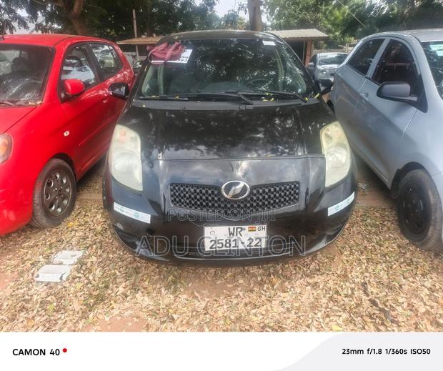 Toyota Vitz 2010 Black