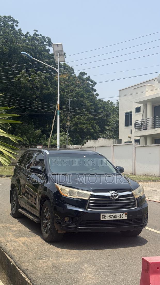 Toyota Highlander XLE 4dr SUV AWD (3.5L 6cyl 6A) 2015 Black