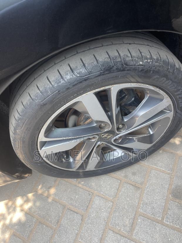 Hyundai Elantra Limited Sedan FWD (1.8L 4cyl 6A) 2016 Black