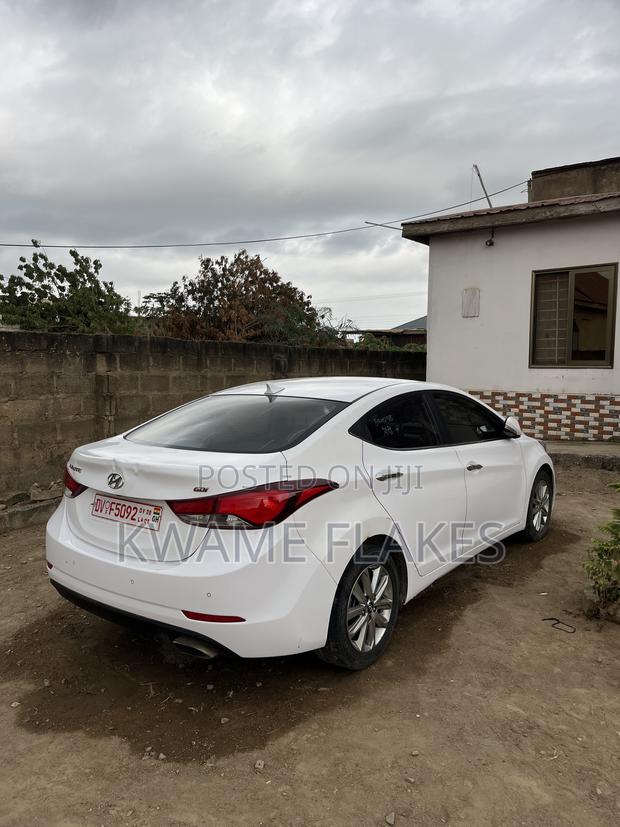 Hyundai Avante 2016 White