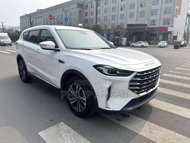 Jetour X70 Plus 1.6 5-Seater FWD 2022 White