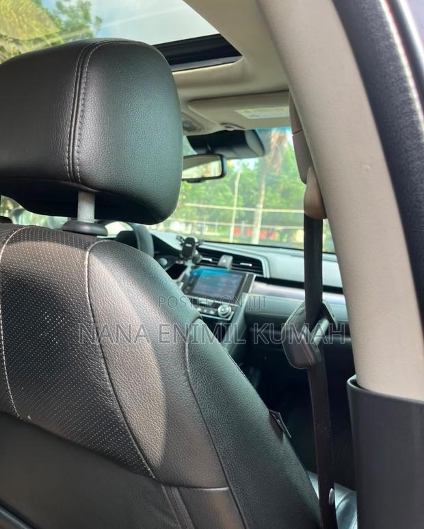 Honda Civic Touring 4dr Sedan (1.5L 4cyl) 2017 Silver